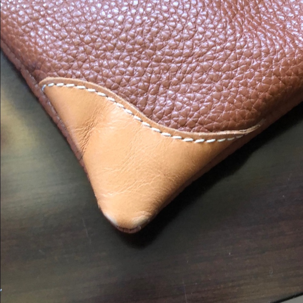 Authentic Italian Leather Crossbody - Picture 4 of 4